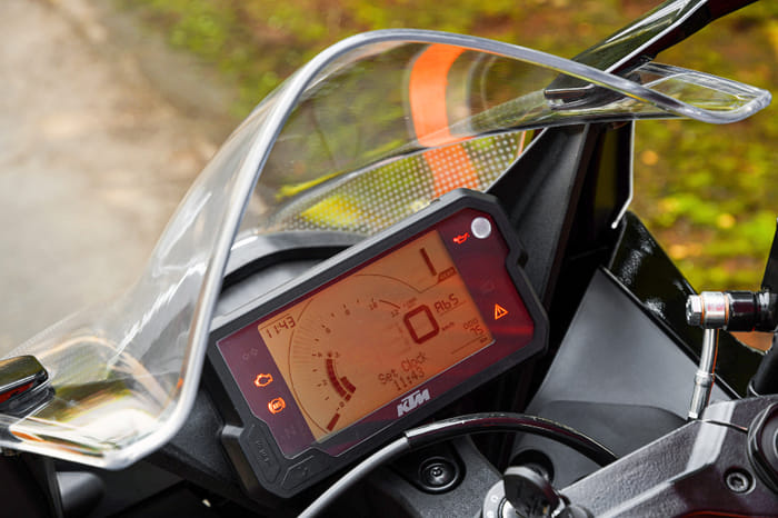 2022 KTM RC 200 review, track ride